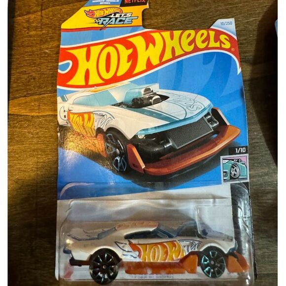 Hot Wheels Matchbox Cars (2) White Mod Speeder Surf Duty HW Rescue - Picture 8 of 9